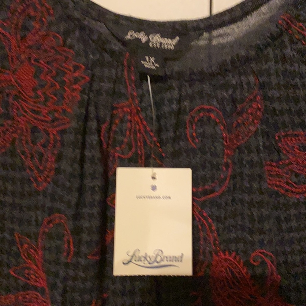Lucky Brand Plus 2x top red, Black Gray NWT